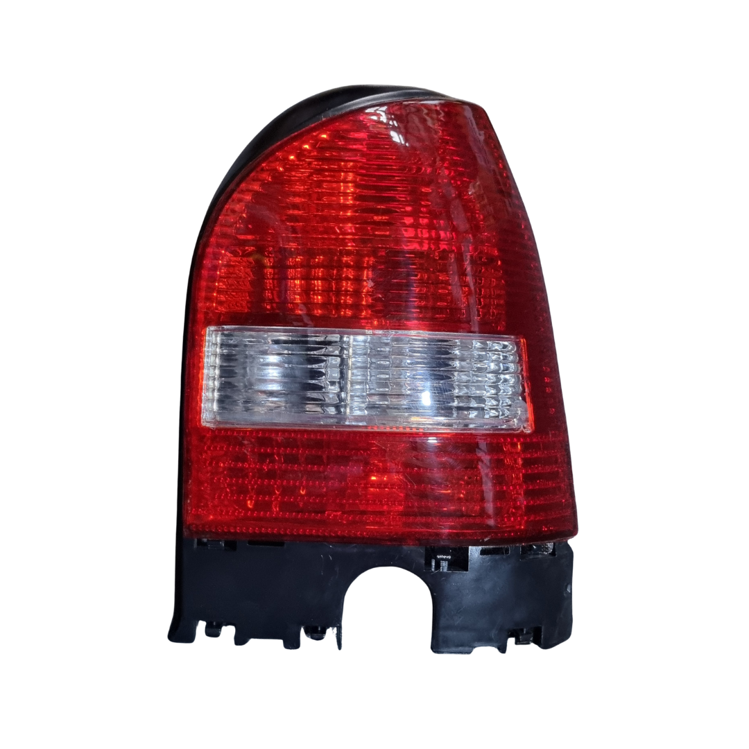 FAROL TRASERO DERECHO BASE NEGRA VOLKSWAGEN GOL G3 1999/2006